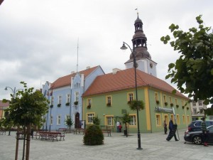 Nowe Miasteczko, Marktplatz mit Rathaus
